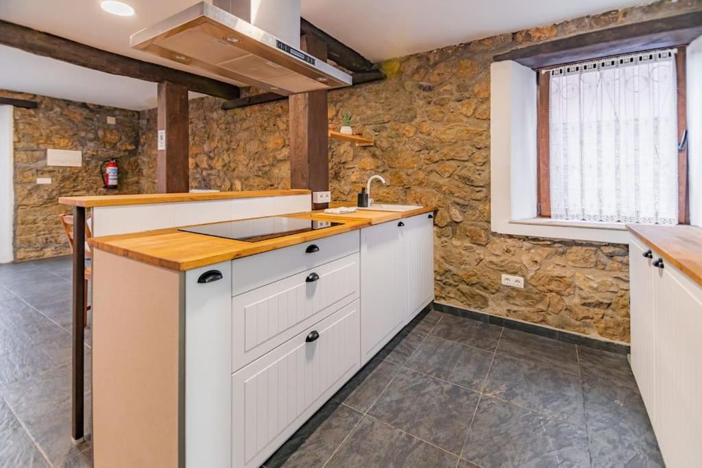 Precioso Piso Estilo Rustico A 10 Min De Santander Camargo Exterior foto